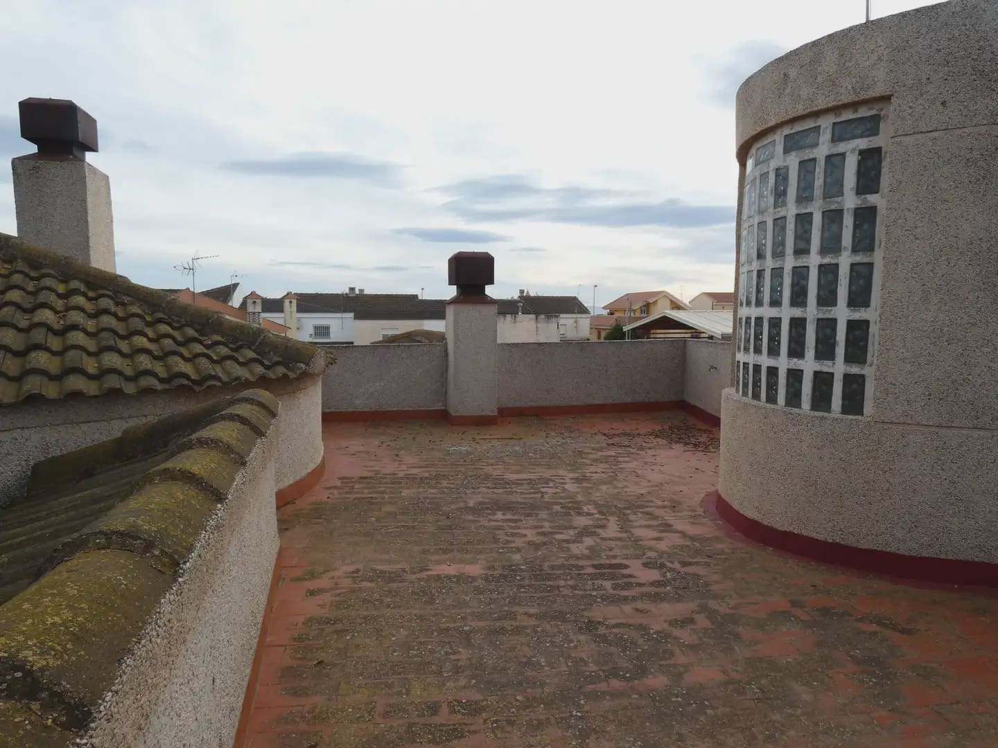 Chalet de 4 habitaciones en Avileses en venta con garaje - 249.900 € (Ref: 10039910)