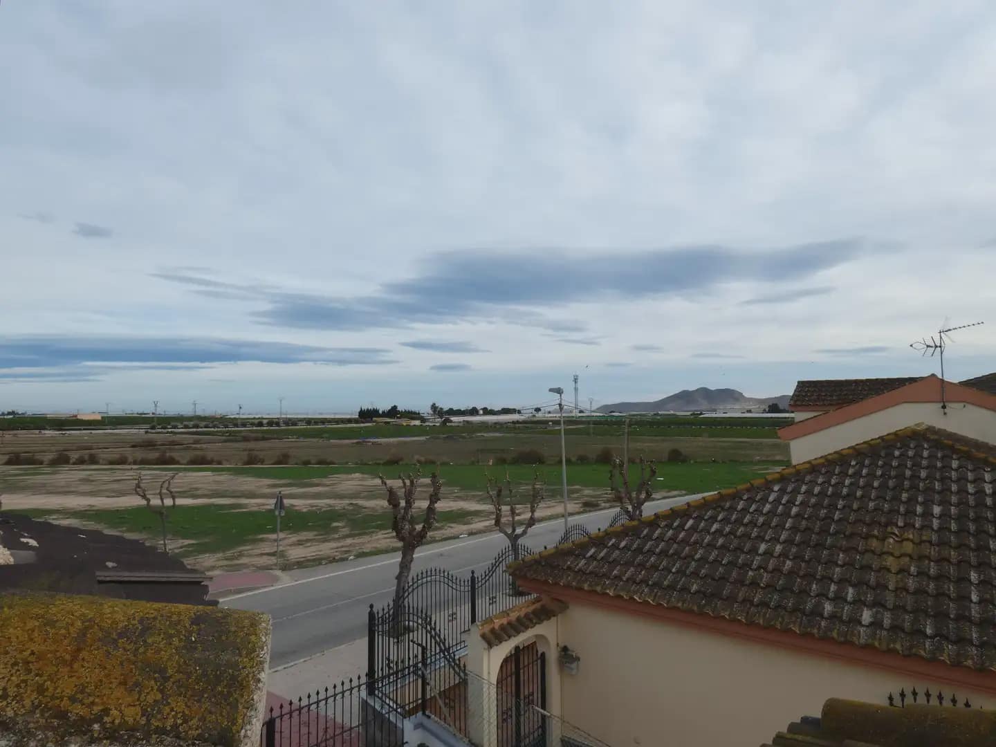 Chalet de 4 habitaciones en Avileses en venta con garaje - 249.900 € (Ref: 10039910)