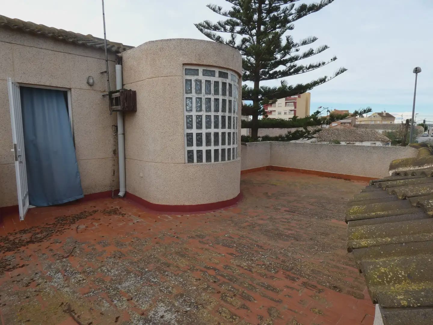 Chalet de 4 habitaciones en Avileses en venta con garaje - 249.900 € (Ref: 10039910)
