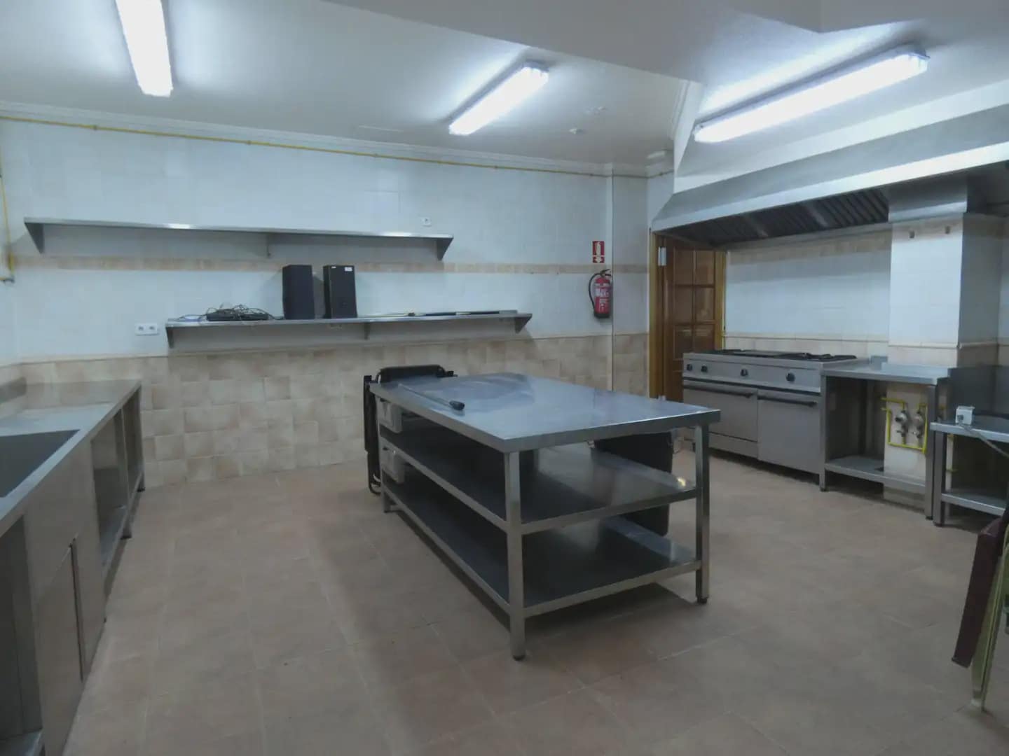 Erhverv til salg i Los Narejos med garage - € 285.000 (Ref: 10039939)