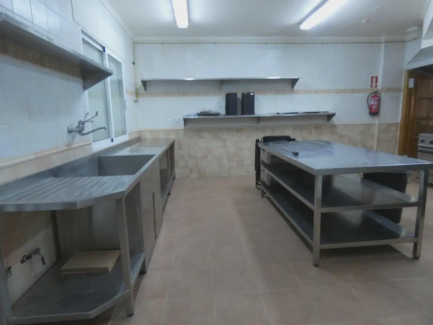 Erhverv til salg i Los Narejos med garage - € 285.000 (Ref: 10039939)