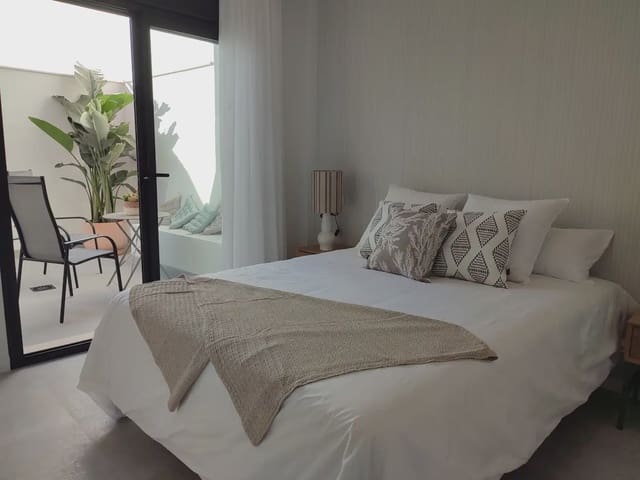 Bungalow de 3 habitaciones en Pilar de la Horadada ciudad, Pilar de la Horadada en venta con piscina - 264.900 € (Ref: 10039944)