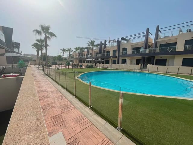 Bungalow de 2 habitaciones en El Mojon, Pilar de la Horadada en venta con piscina - 290.000 € (Ref: 10039953)