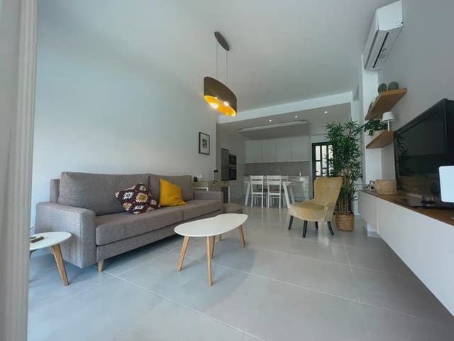 Bungalow de 2 habitaciones en El Mojon, Pilar de la Horadada en venta con piscina - 290.000 € (Ref: 10039953)