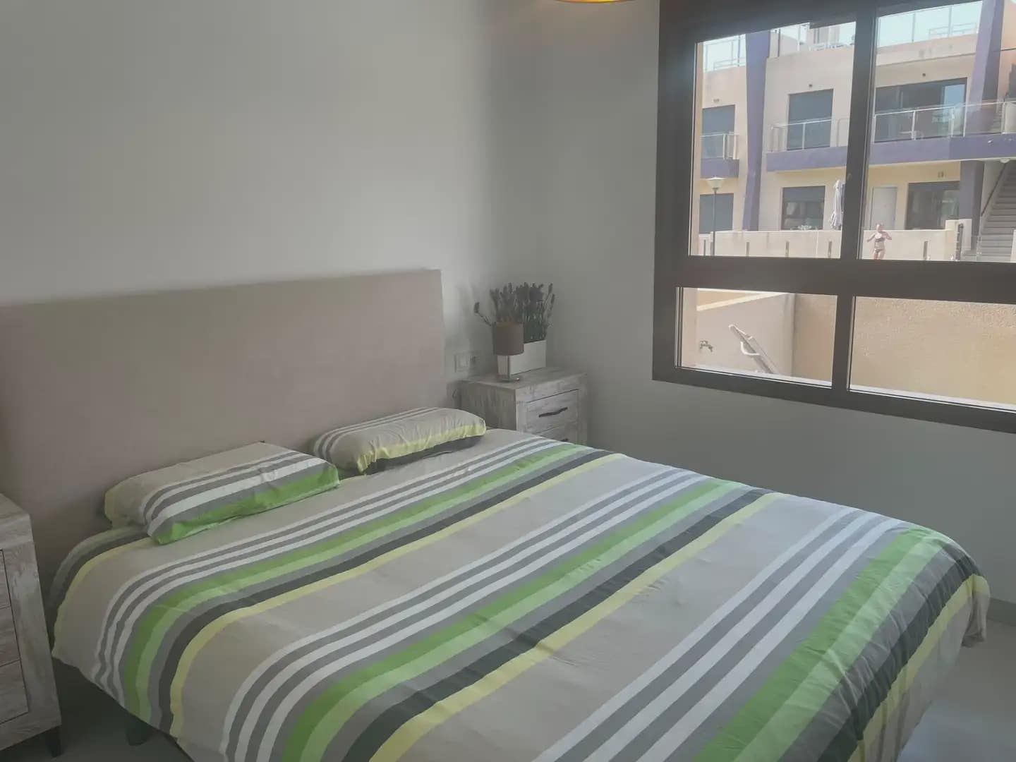 Bungalow de 2 habitaciones en Pilar de la Horadada en venta con piscina - 290.000 € (Ref: 10039953)