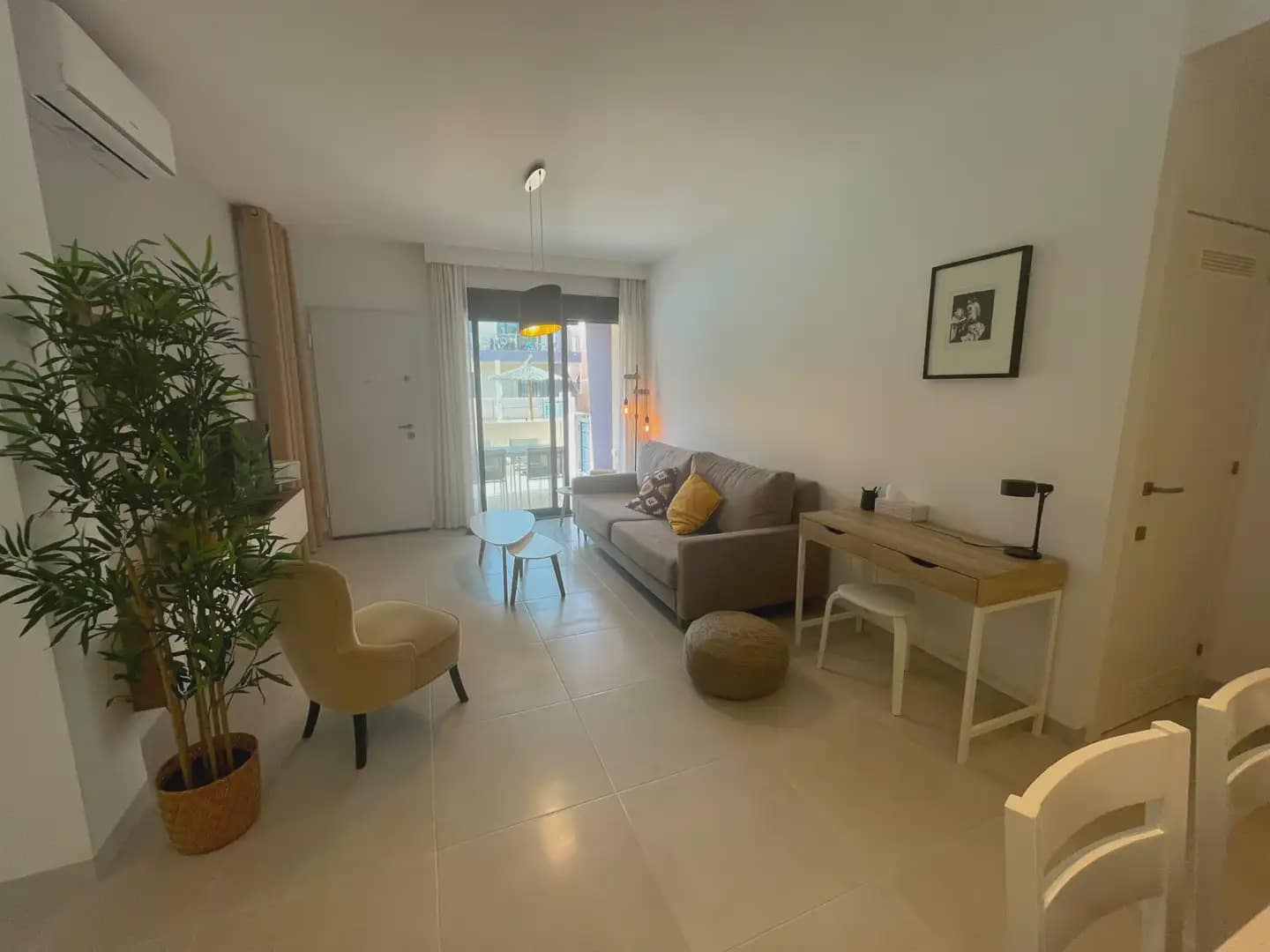 Bungalow de 2 habitaciones en Pilar de la Horadada en venta con piscina - 290.000 € (Ref: 10039953)