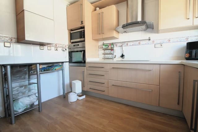 4 slaapkamer Huis te koop in San Pedro del Pinatar ciudad, San Pedro del Pinatar met garage - € 269.900 (Ref: 10039955)