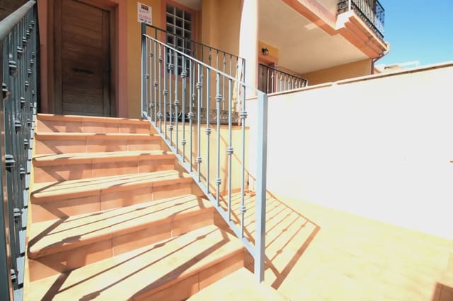 4 slaapkamer Huis te koop in San Pedro del Pinatar ciudad, San Pedro del Pinatar met garage - € 269.900 (Ref: 10039955)
