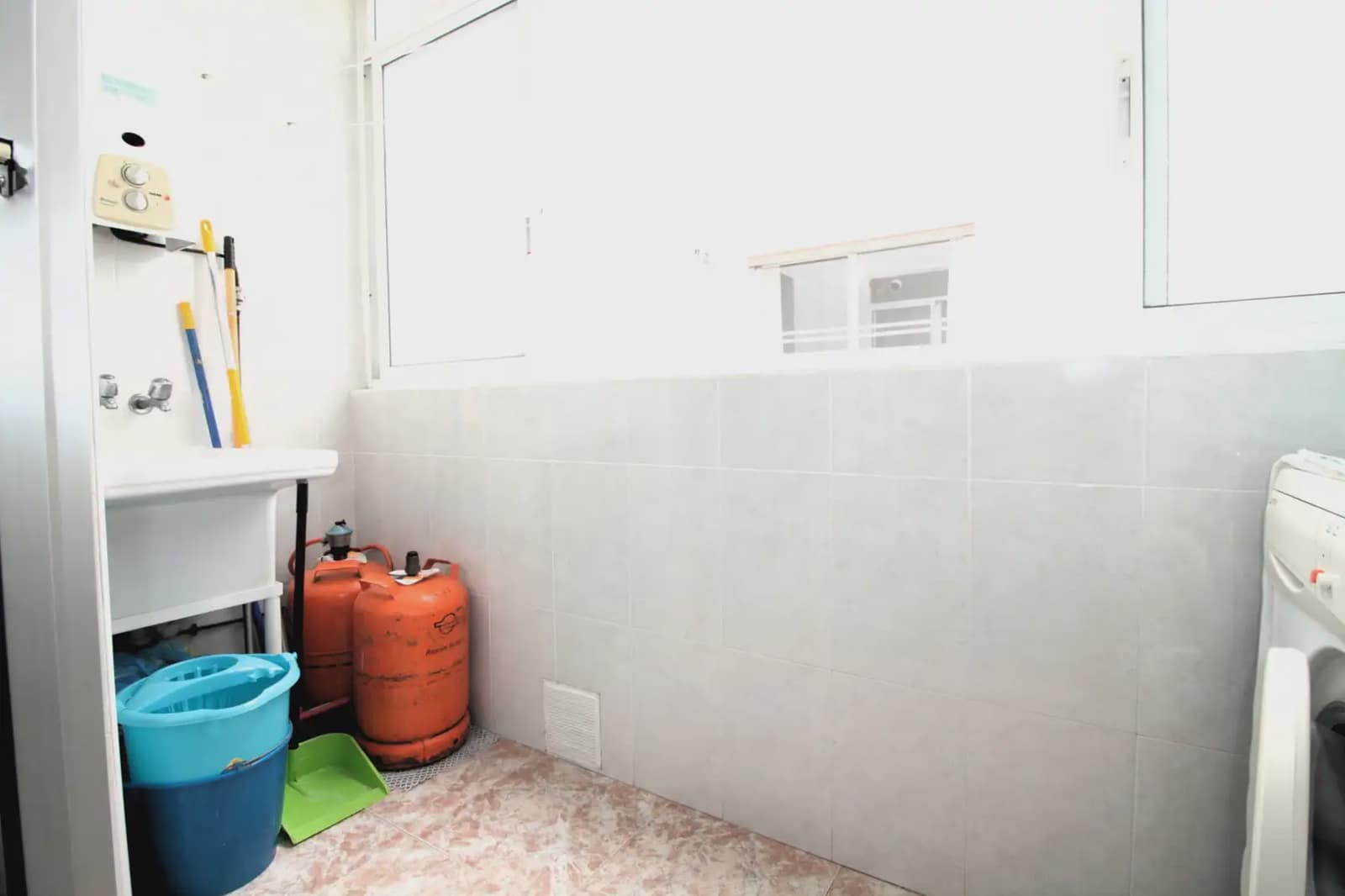 3 slaapkamer Flat te koop in Los Cuarteros met zwembad garage - € 135.000 (Ref: 10039956)