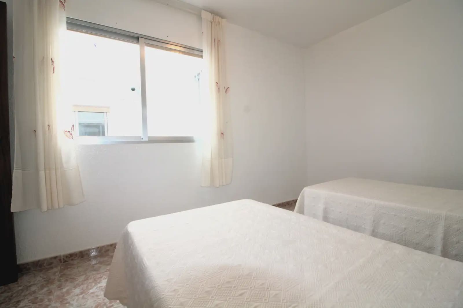 3 slaapkamer Flat te koop in Los Cuarteros met zwembad garage - € 135.000 (Ref: 10039956)