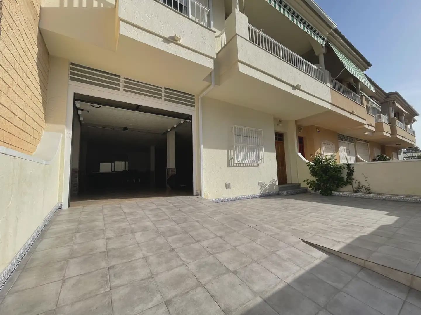 3 quarto Moradia em Banda para venda em San Pedro del Pinatar com garagem - 315 000 € (Ref: 10085400)