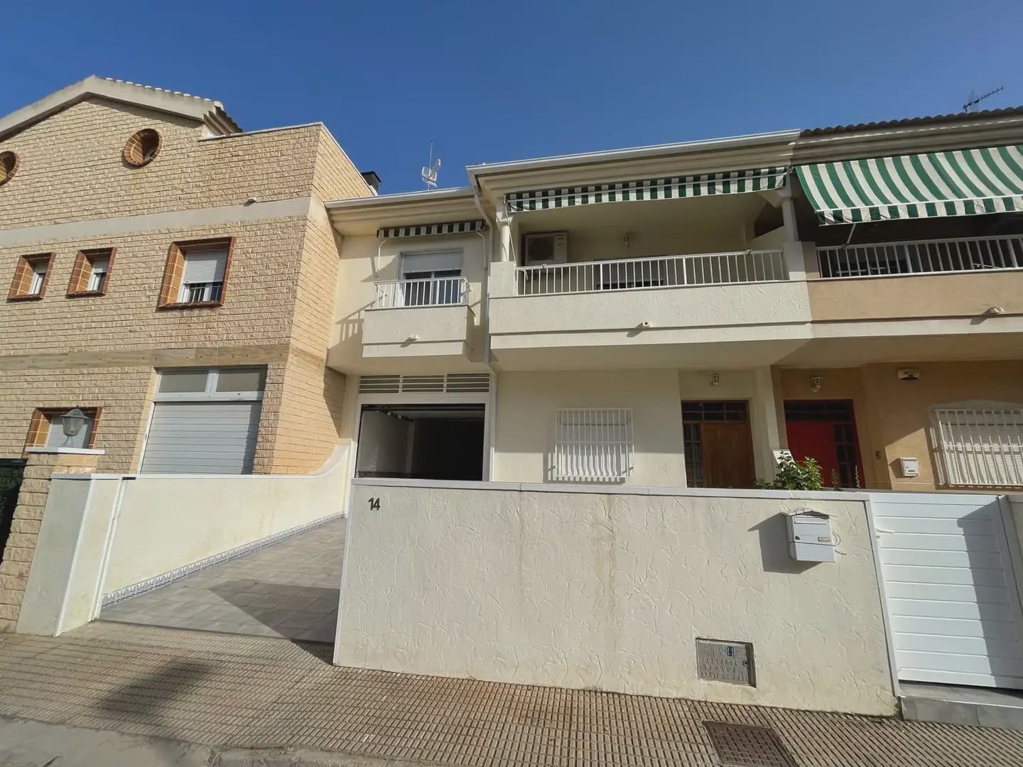 3 quarto Moradia em Banda para venda em San Pedro del Pinatar com garagem - 315 000 € (Ref: 10085400)