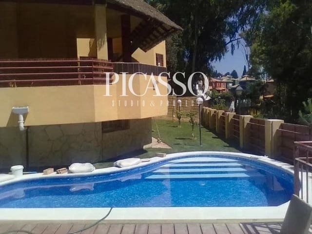 4 makuuhuone Huvila myytävänä paikassa Torremolinos mukana uima-altaan - 860 000 € (Ref: 10112075)
