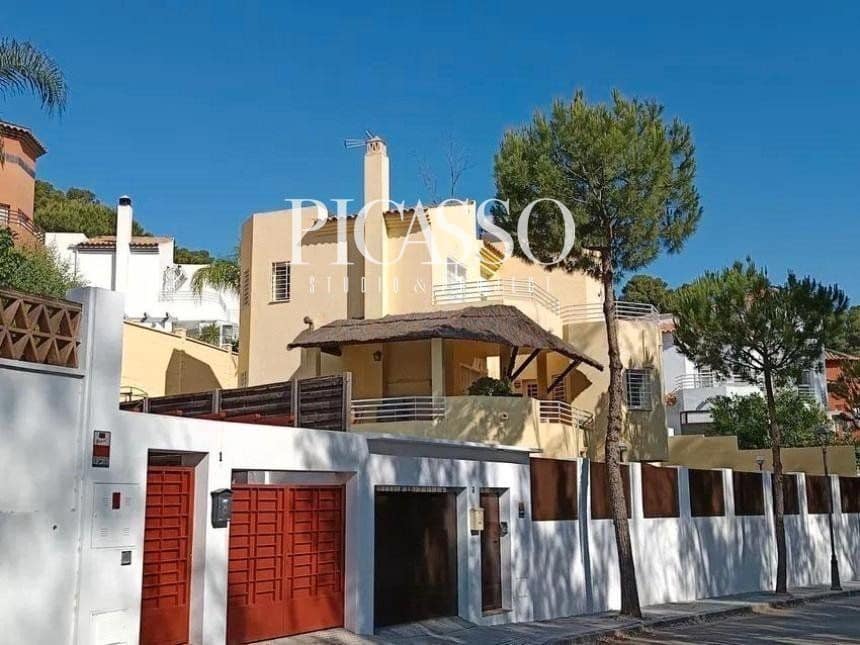 4 makuuhuone Huvila myytävänä paikassa Torremolinos mukana uima-altaan - 860 000 € (Ref: 10112075)