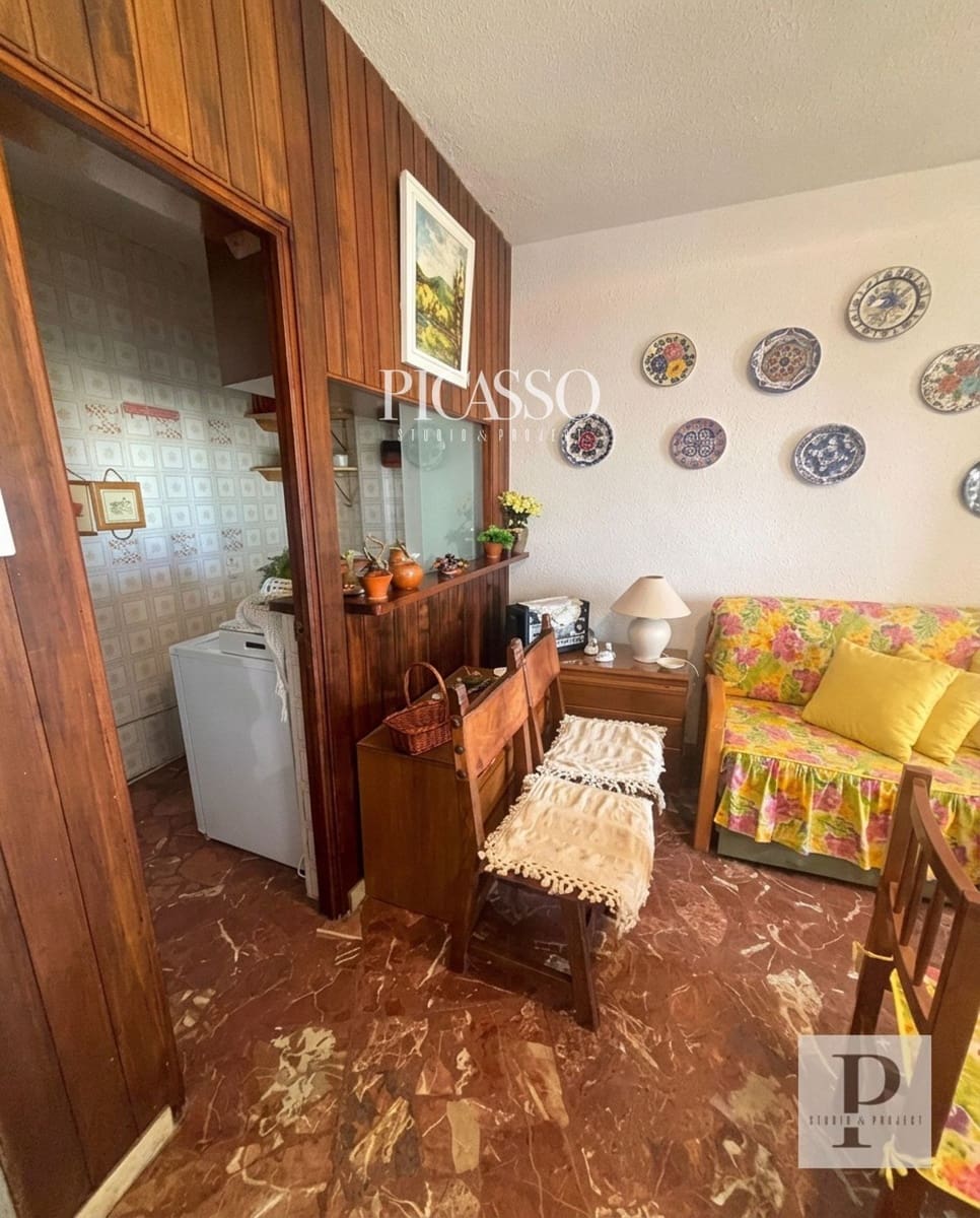 Lägenhet till salu i Benalmadena med pool - 160 000 € (Ref: 10112076)