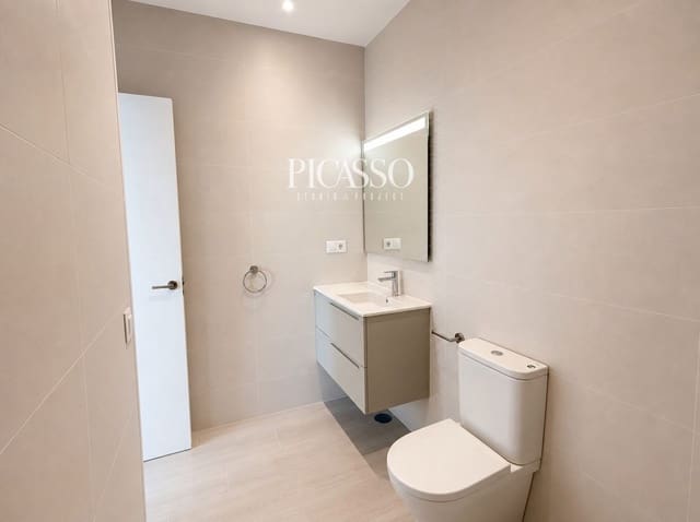 2 slaapkamer Flat te koop in Torremolinos - € 330.000 (Ref: 10112081)