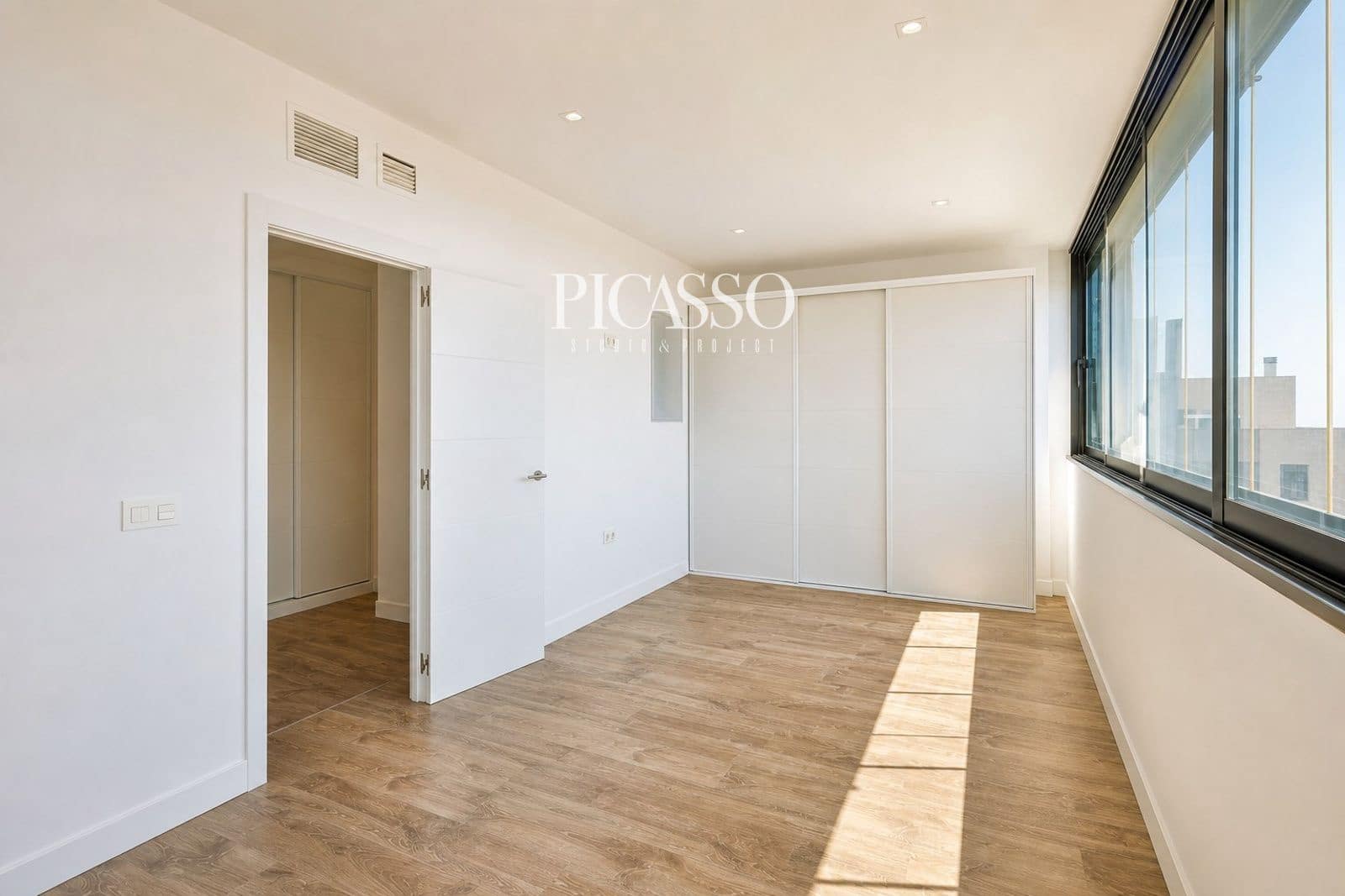 2 quarto Apartamento para arrendar em Torremolinos com piscina garagem - 3 000 € (Ref: 10112082)