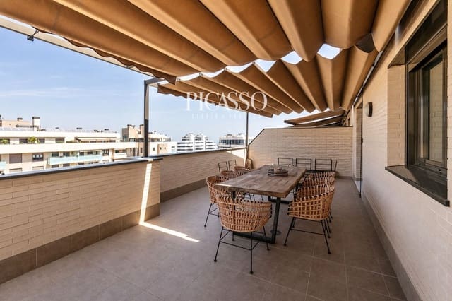 2 quarto Apartamento para arrendar em Torremolinos com piscina garagem - 3 000 € (Ref: 10112082)