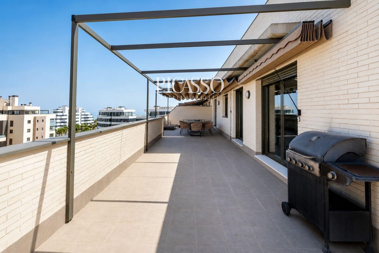 2 quarto Apartamento para arrendar em Torremolinos com piscina garagem - 3 000 € (Ref: 10112082)