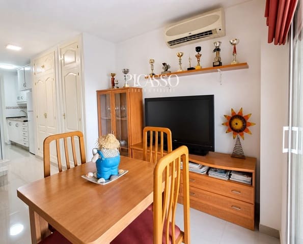 Flat te huur in Torrequebrada, Benalmádena met zwembad - € 800 (Ref: 10124791)