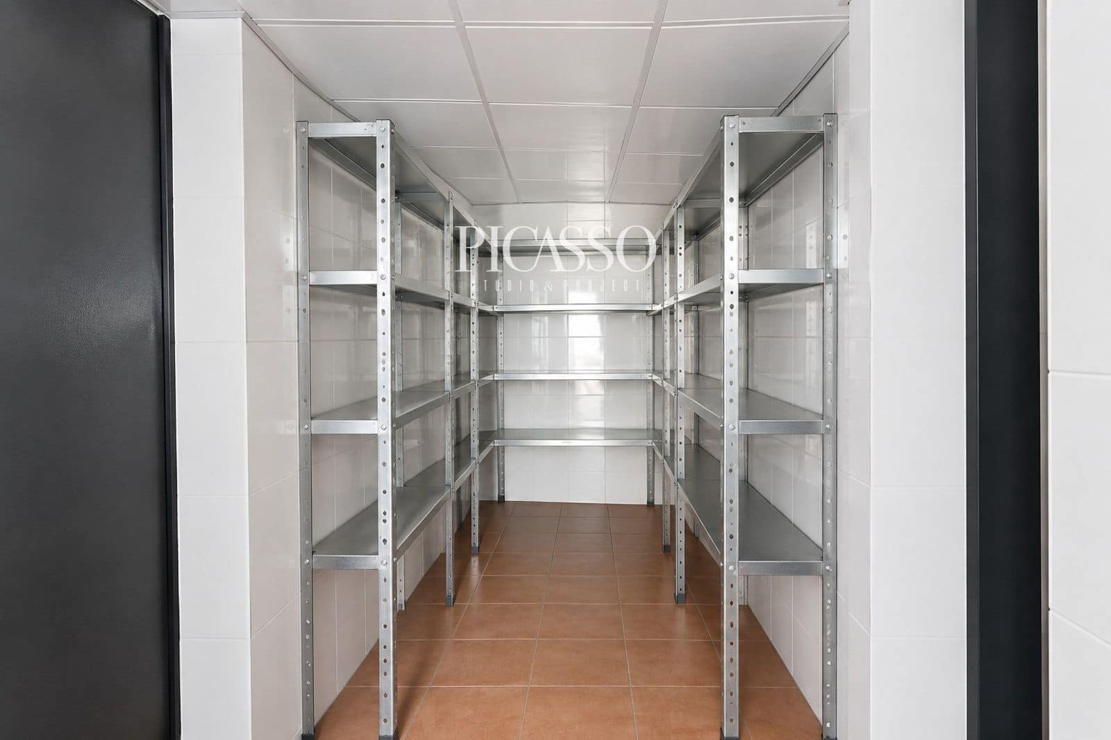 Commercial for sale in Argamasilla de Calatrava - € 350,000 (Ref: 10131003)