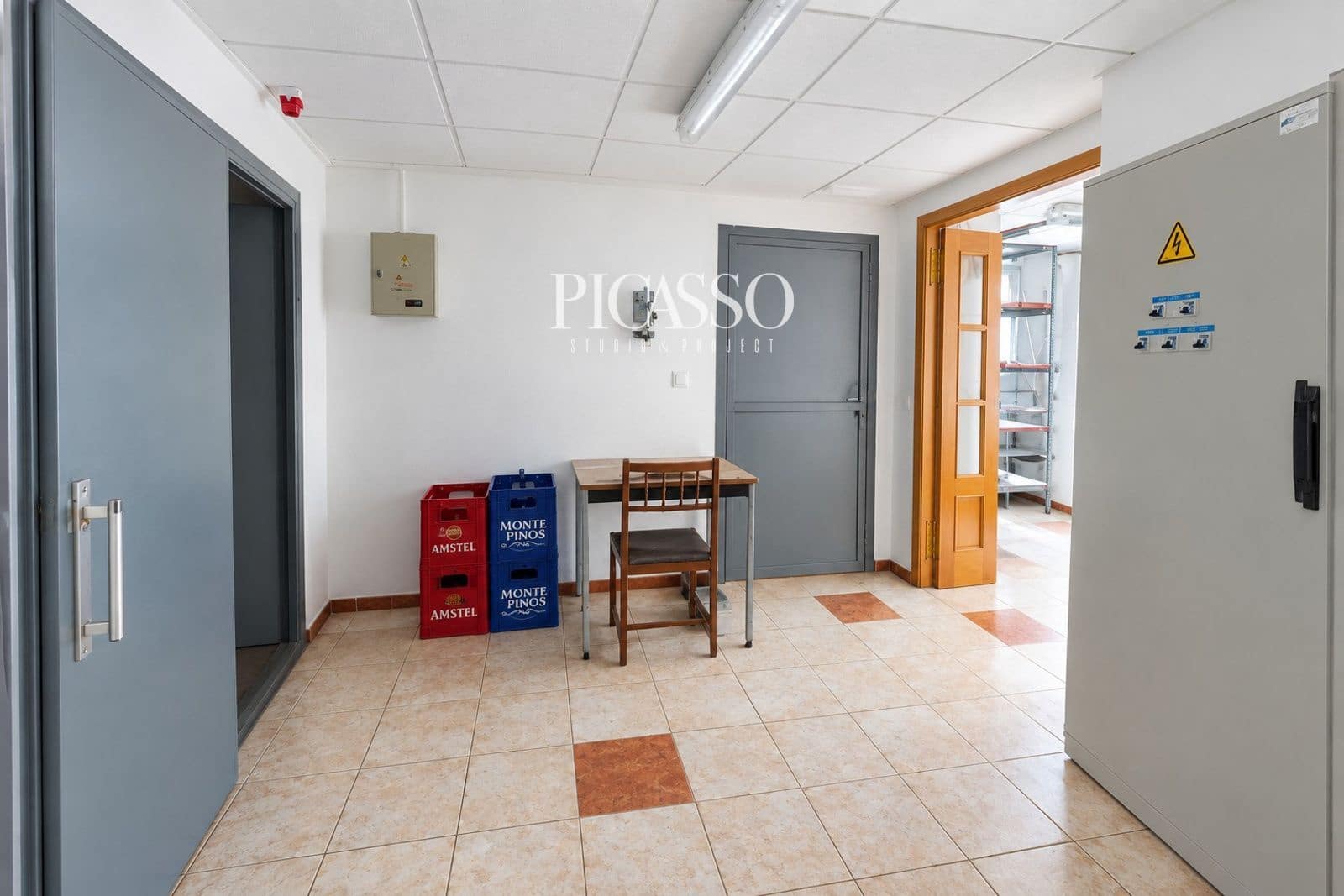 Commercial for sale in Argamasilla de Calatrava - € 350,000 (Ref: 10131003)