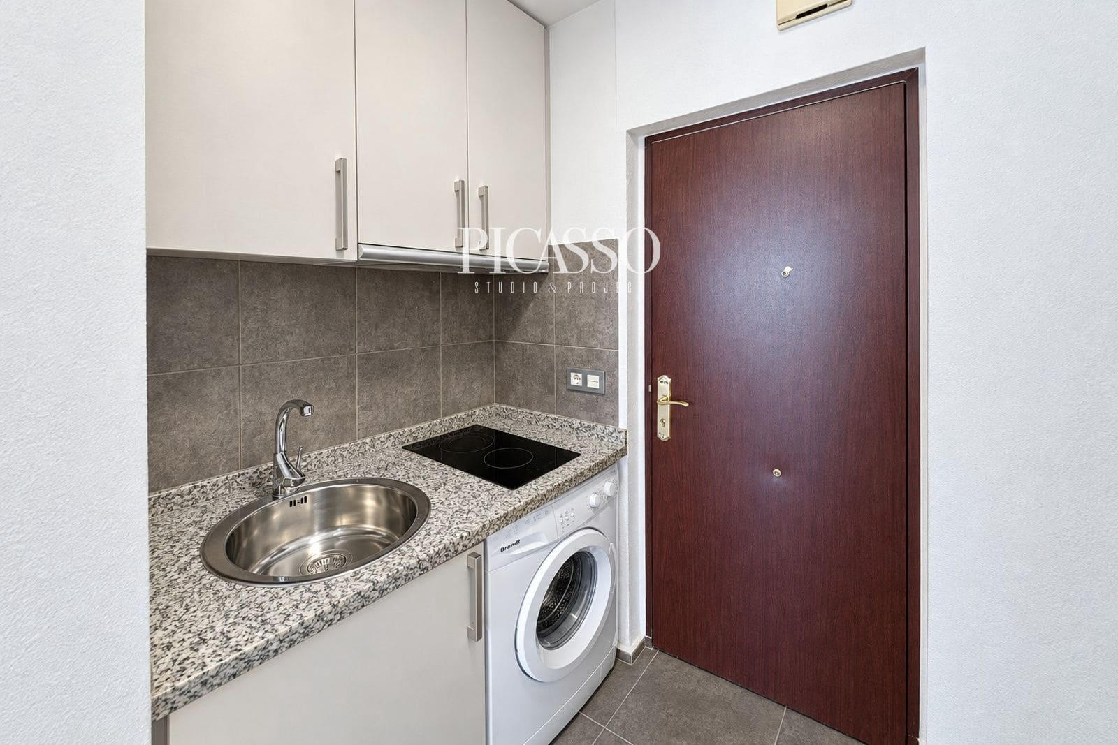 Lejlighed til leje i Torremolinos - € 850 (Ref: 10135023)