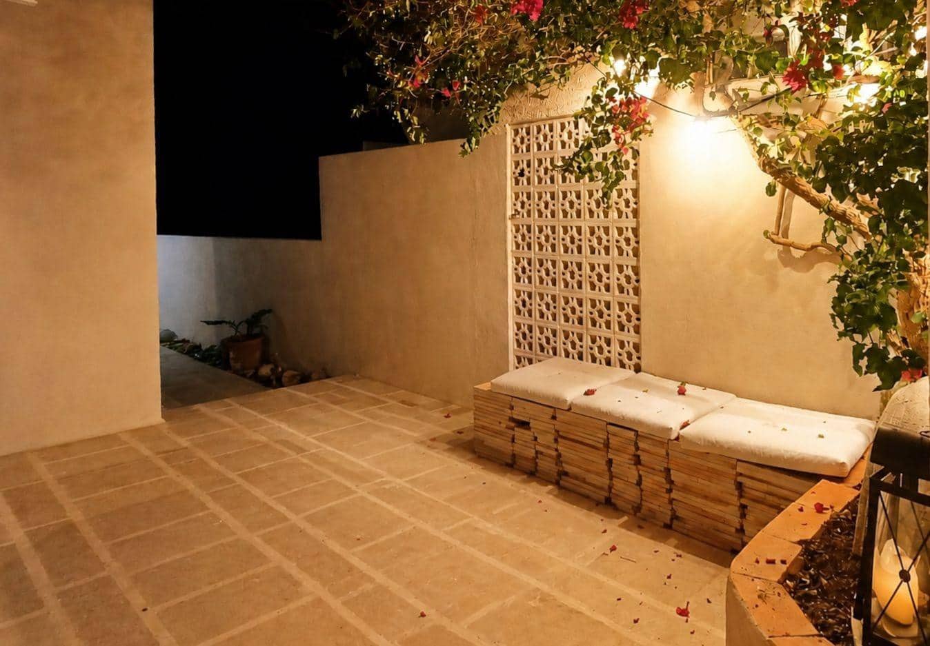 3 bedroom Villa for sale in Vinaros with garage - € 254,500 (Ref: 10172001)