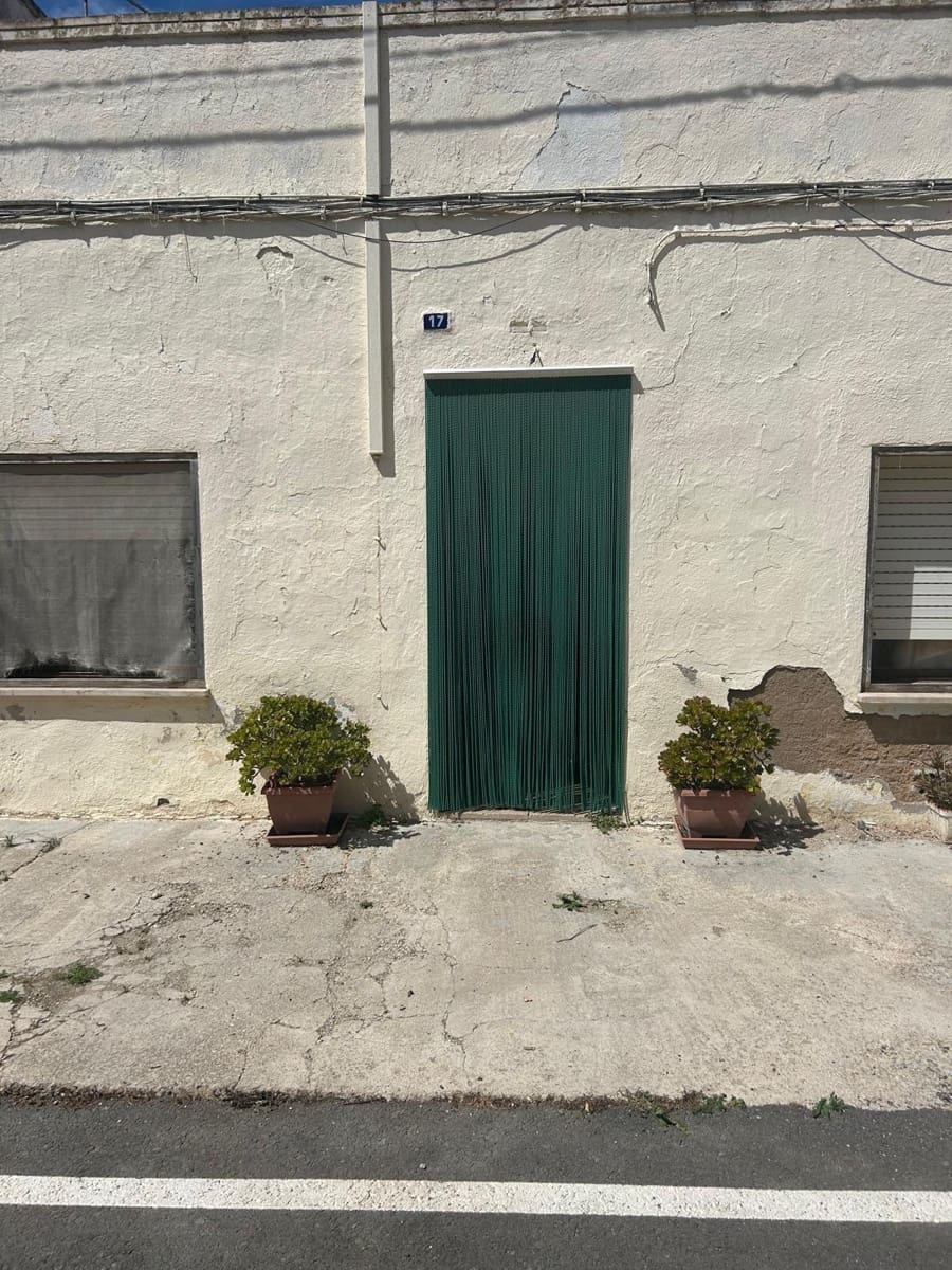 3 Zimmer Haus zu verkaufen in Deltebre mit Garage - 76.000 € (Ref: 10172006)