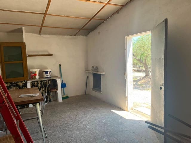 2 slaapkamer Finca/Landhuis te koop in Roquetes - € 33.000 (Ref: 10172011)