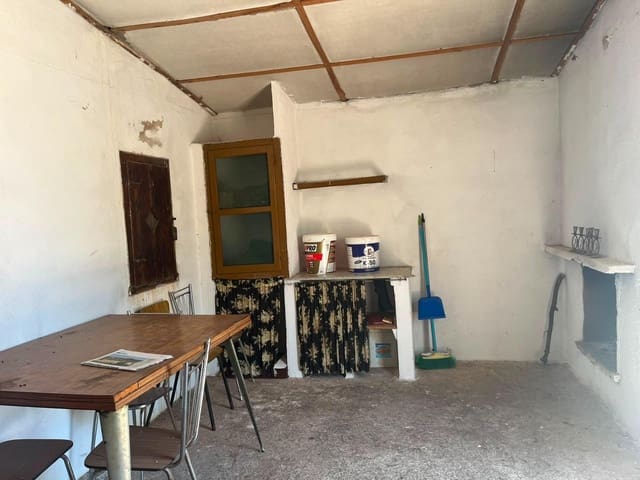 2 slaapkamer Finca/Landhuis te koop in Roquetes - € 33.000 (Ref: 10172011)