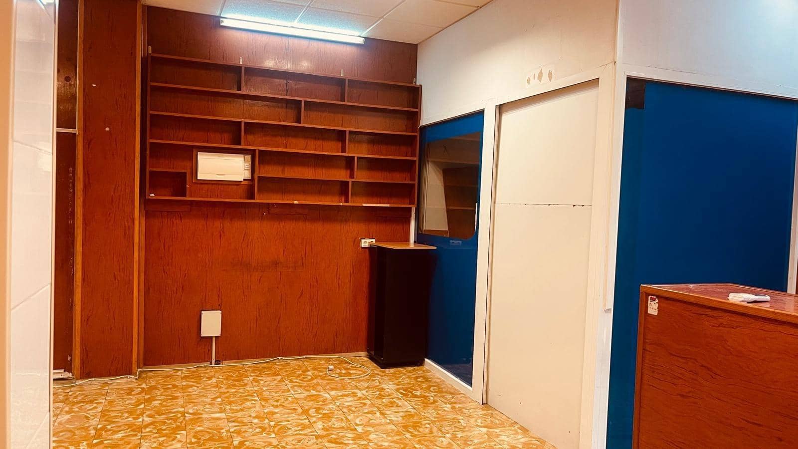 Commercieel te koop in Tortosa - € 86.000 (Ref: 10172018)