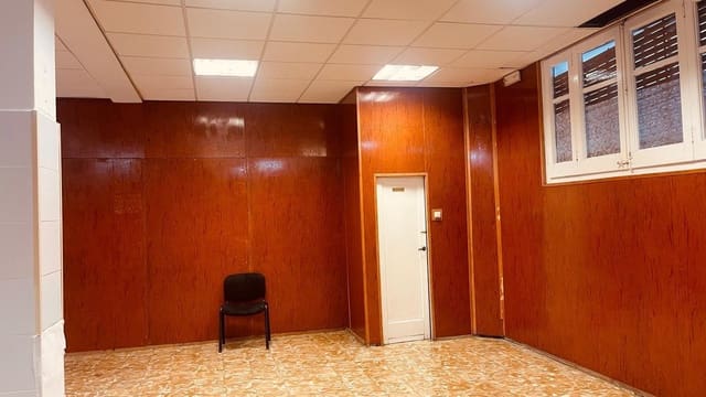Kommersiell til salgs i Tortosa - € 86 000 (Ref: 10172018)
