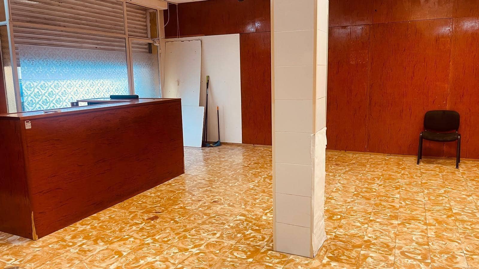 Commercieel te koop in Tortosa - € 86.000 (Ref: 10172018)