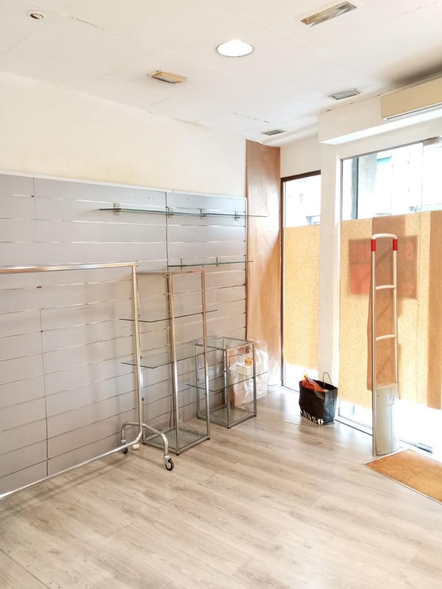 Commercieel te koop in Tortosa - € 275.000 (Ref: 10172019)