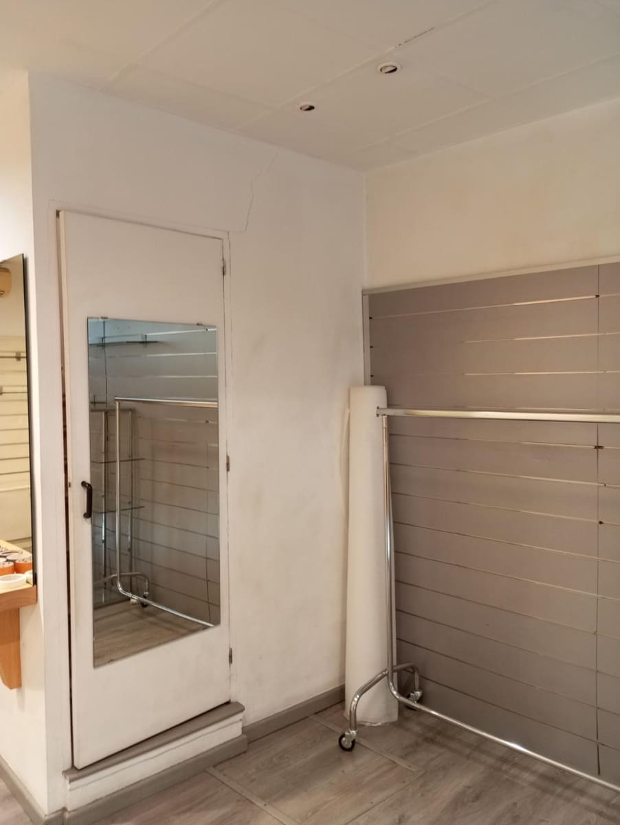 Commercieel te koop in Tortosa - € 275.000 (Ref: 10172019)