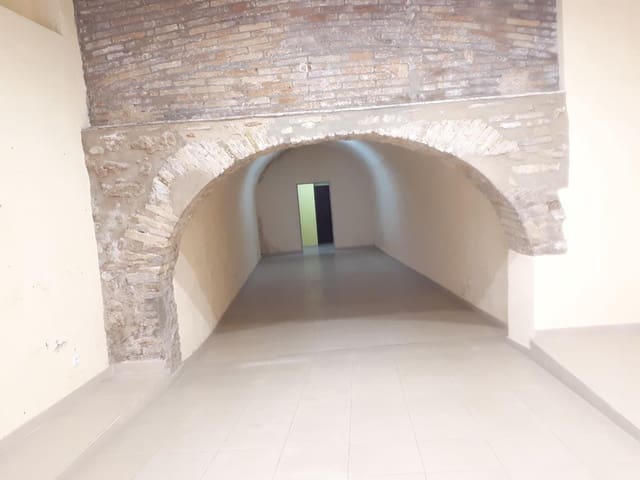 Commercieel te koop in Tortosa - € 265.000 (Ref: 10172020)