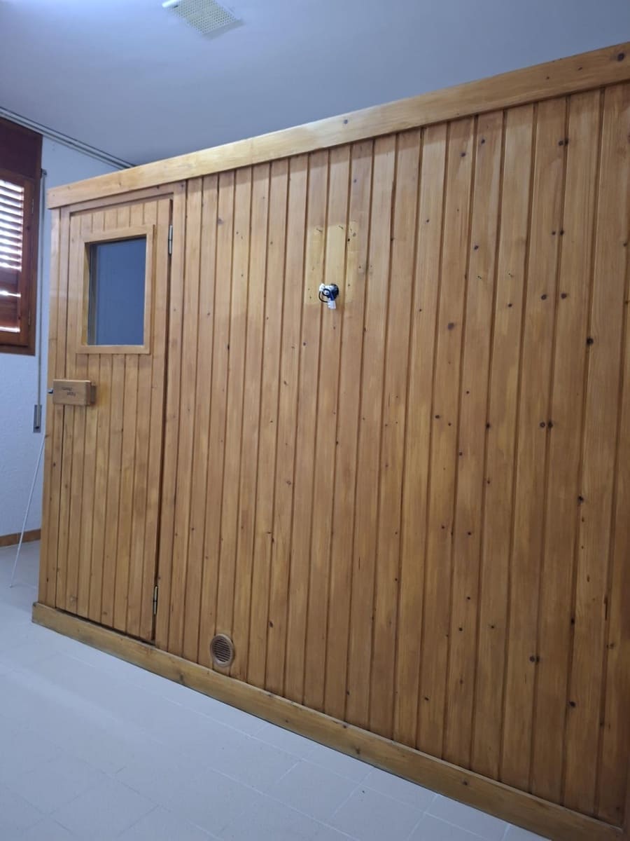 8 slaapkamer Villa te koop in L'Aldea met garage - € 290.000 (Ref: 10172021)