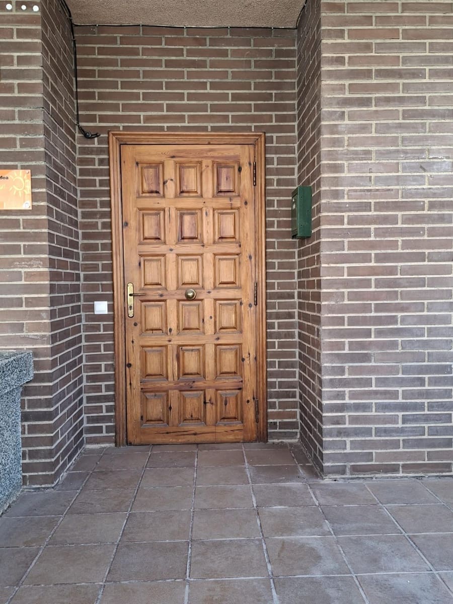 8 slaapkamer Villa te koop in L'Aldea met garage - € 290.000 (Ref: 10172021)