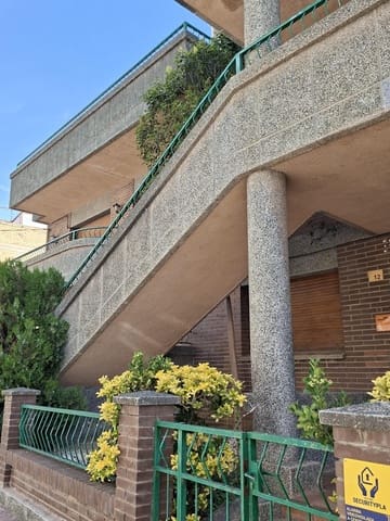 8 slaapkamer Villa te koop in L'Aldea met garage - € 290.000 (Ref: 10172021)