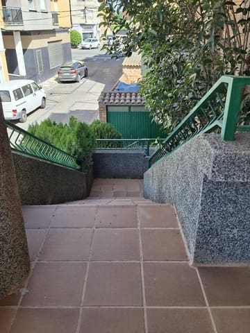 8 slaapkamer Villa te koop in L'Aldea met garage - € 290.000 (Ref: 10172021)