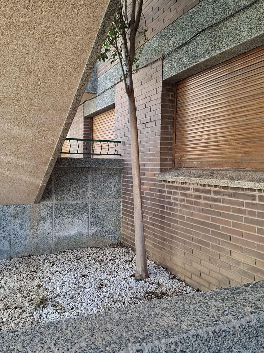 8 slaapkamer Villa te koop in L'Aldea met garage - € 290.000 (Ref: 10172021)