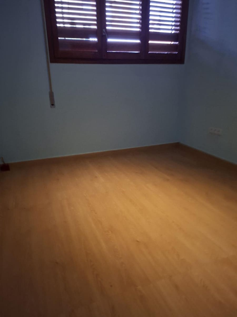 8 slaapkamer Villa te koop in L'Aldea met garage - € 290.000 (Ref: 10172021)