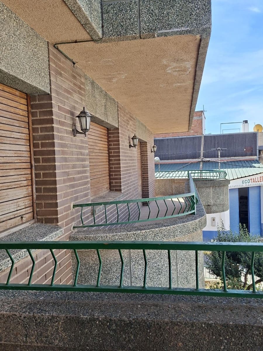 8 slaapkamer Villa te koop in L'Aldea met garage - € 290.000 (Ref: 10172021)