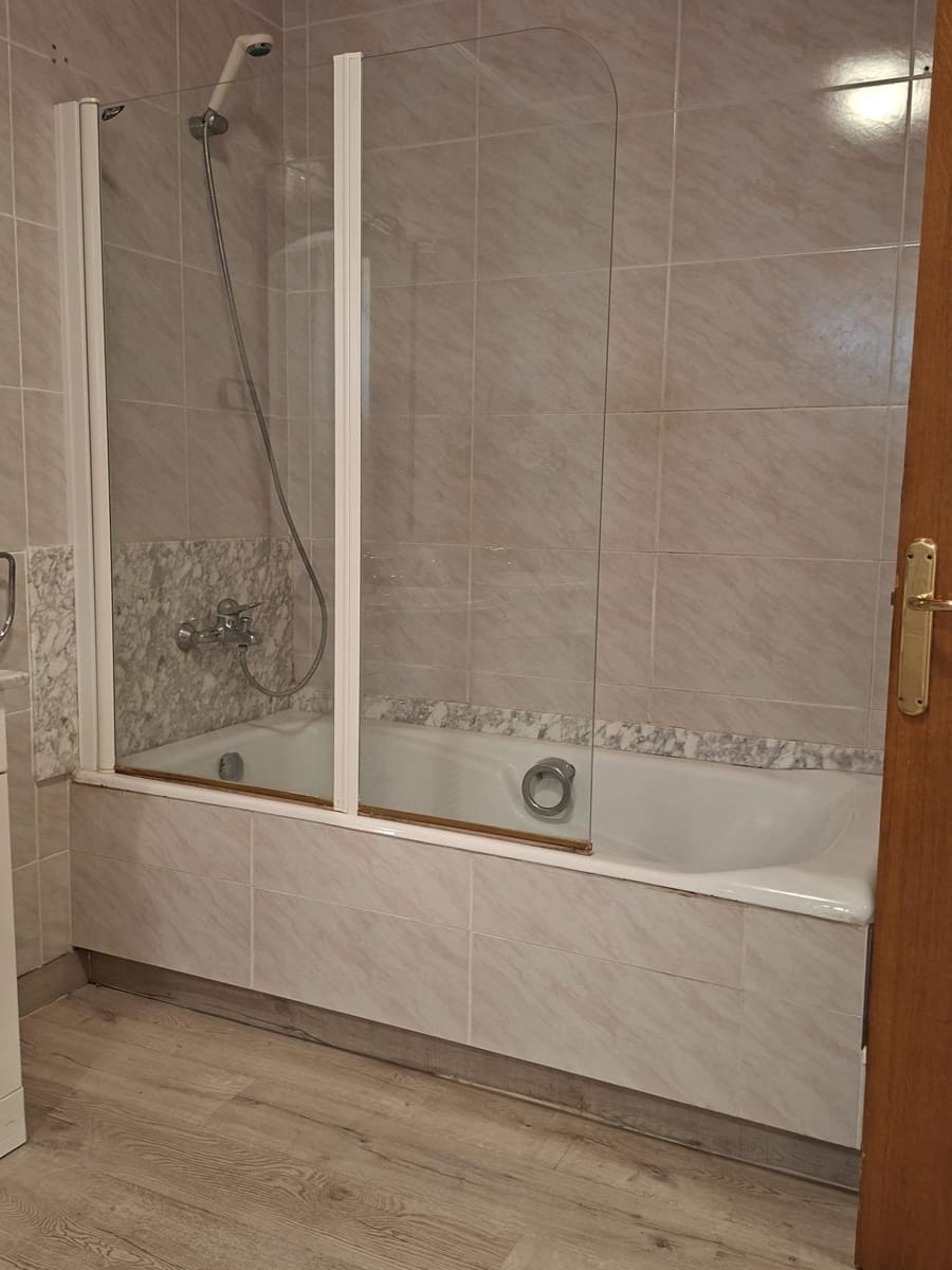 8 slaapkamer Villa te koop in L'Aldea met garage - € 290.000 (Ref: 10172021)