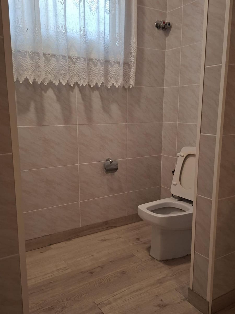 8 slaapkamer Villa te koop in L'Aldea met garage - € 290.000 (Ref: 10172021)