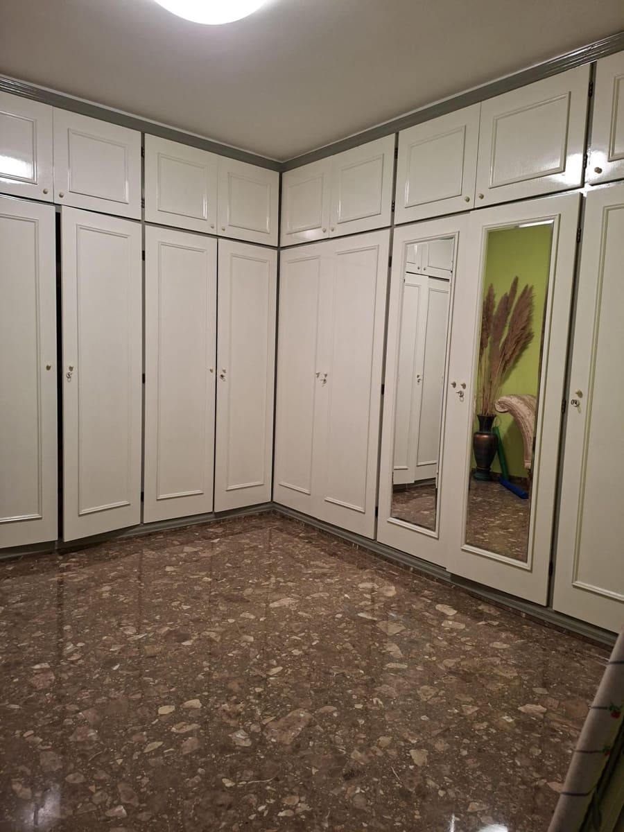 8 slaapkamer Villa te koop in L'Aldea met garage - € 290.000 (Ref: 10172021)