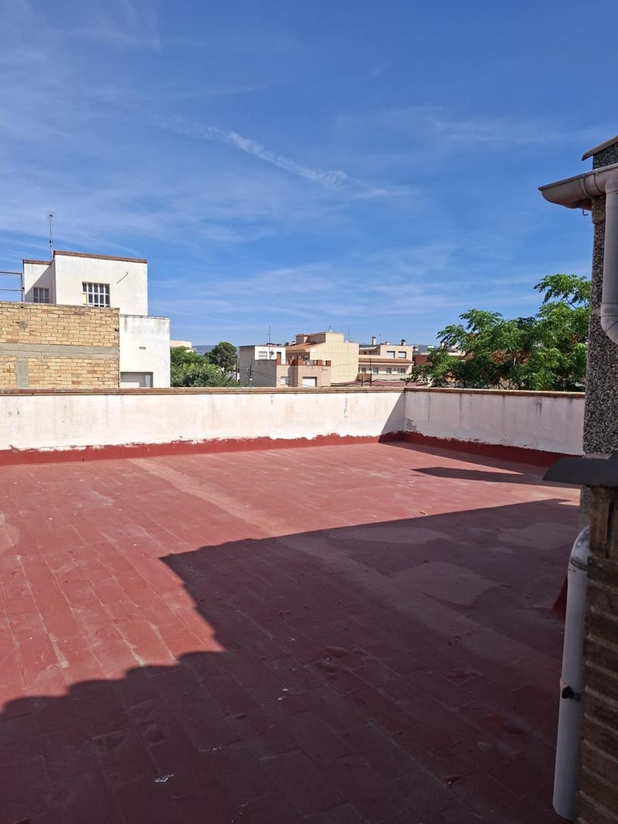 8 slaapkamer Villa te koop in L'Aldea met garage - € 290.000 (Ref: 10172021)