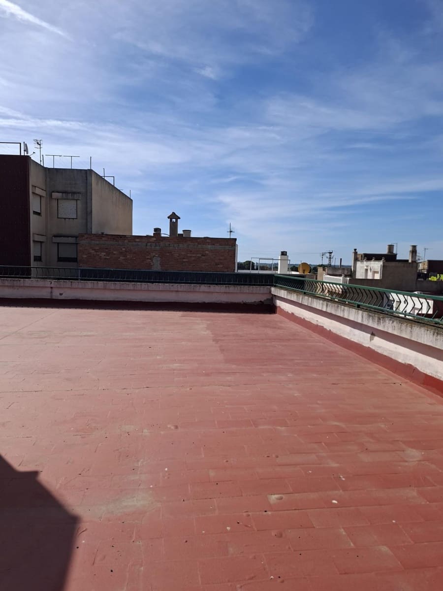 8 slaapkamer Villa te koop in L'Aldea met garage - € 290.000 (Ref: 10172021)