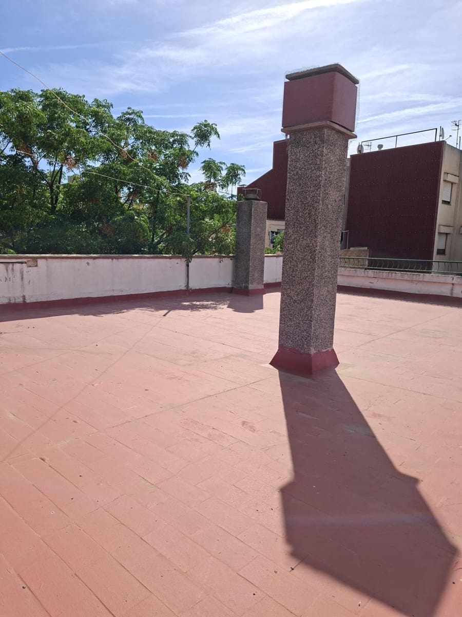 8 slaapkamer Villa te koop in L'Aldea met garage - € 290.000 (Ref: 10172021)